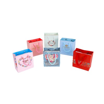 Wholesale Lovely Christmas Printed Decoration Gift Paper Bag